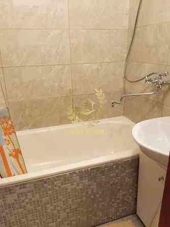 Продаж Квартира 3-кімнатна, 17/19 поверх на Полярная ул., 8Є Kiev