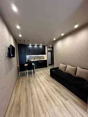 Продаж Квартира 1-кімнатна, 16/33 поверх на Заречная вул., д. 4 Київ