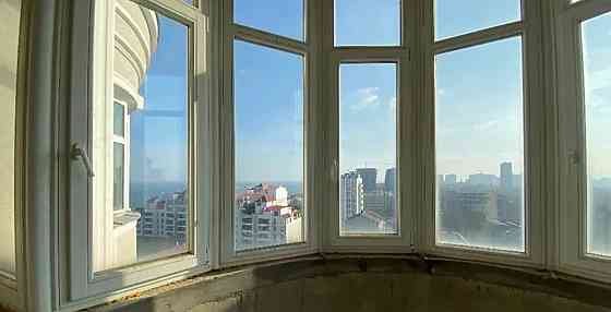 Продам  большую  квартиру  с видом на море в доме Каркашадзе. Одесса