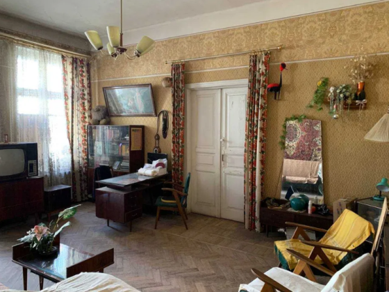 Продам 2-х комнатную квартиру в центре Odessa