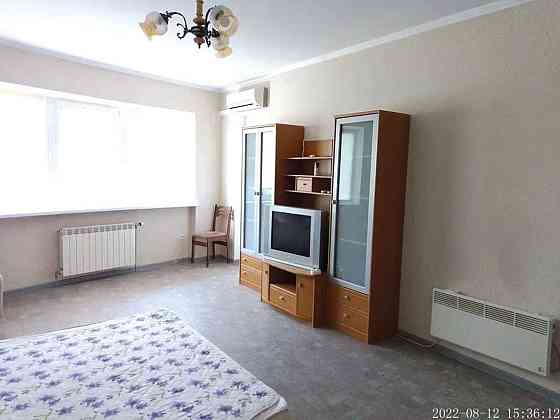 Оренда Квартира 1-кімнатна, 12/25 поверх на Верховного Совета бульв., 14б Kiev