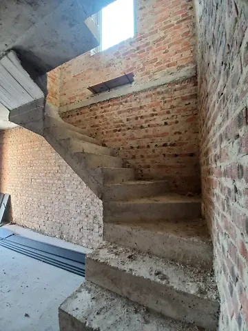 Продаж 2-поверховий   100 кв.м 4 кімн. на Кулика і Гудачека (Макарова) вулиця Рівне - фото 2