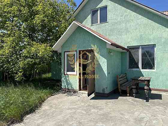 Продаж двоповерхового будинка 139м2 с. Плесецьке 