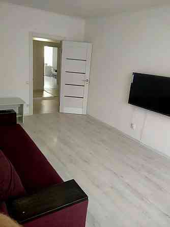 Оренда Квартира 2-кімнатна, 12/25 поверх на Ахматової, 24 Київ