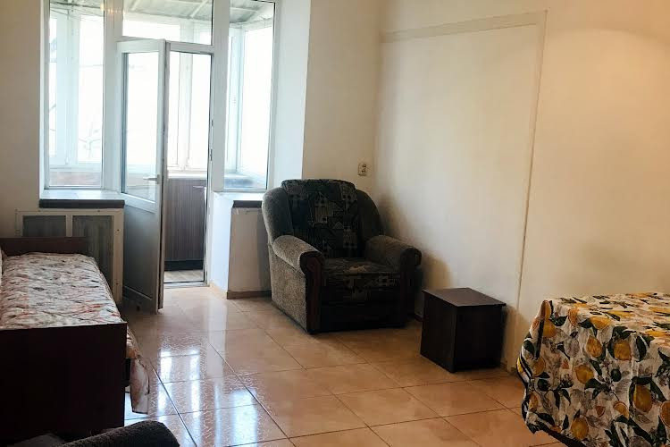 2-комнатная сталинка  окнами на Прохоровский сквер Одеса - фото 2