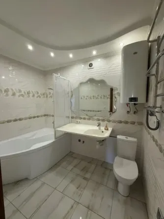 For sale 3-room Apartment 89.7 sq.m Проспект Миру 94Б Khmel'nyts'kyy