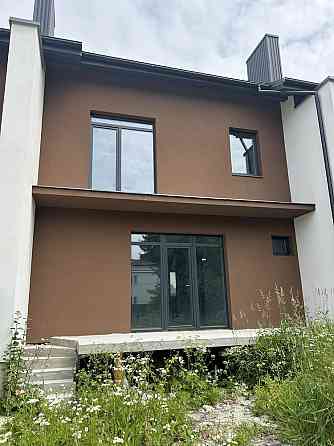 Продаж Будинок 4-кімнатний 