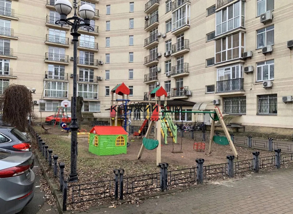 Продаж 1-кімнатної квартири в ЖК Дубова роща, метро Політехнічний інститут. № 21146401 Київ - фото 2