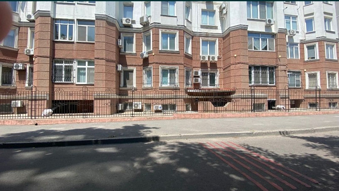 Малый Фонтан, улица Довженко Одеса - фото 1