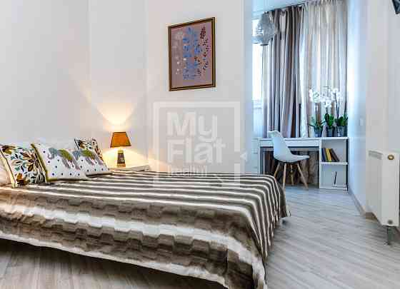 Оренда Квартира 3-кімнатна, 3/27 поверх на вул. Коновальца Евгения Kiev