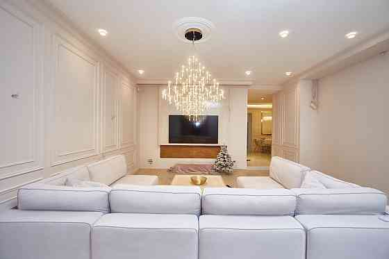 Продаж Квартира 4-кімнатна, 3/4 поверх на Семинарская ул. Одеса