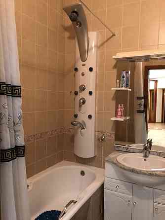 Оренда Квартира 2-кімнатна, 10/11 поверх на Армейская ул., 17а Одеса