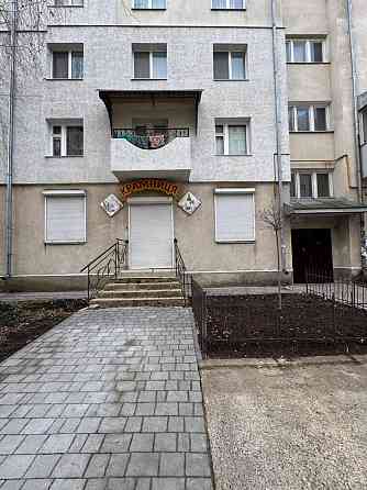 Продаж торгове приміщення на Української Дивізії поверх - 1/6 Ivano-Frankivs'k