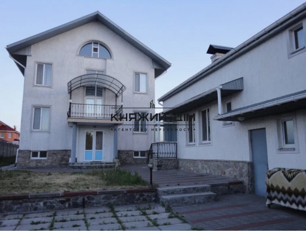 Продажа просторного дома в с. Гора. № 228974 Гора - фото 1