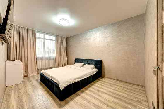 Продаж Квартира 1-кімнатна, 1/25 поверх на Воскресенська вул., д. 2а Kiev