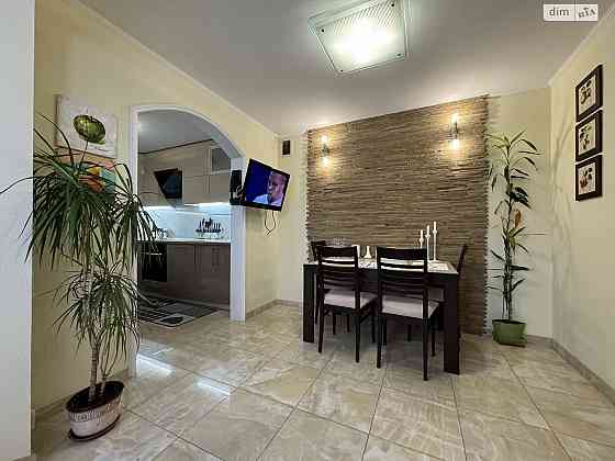 Продаж Квартира 4-кімнатна, 8/16 поверх на Володимира Івасюка вул., д. 49 Kiev