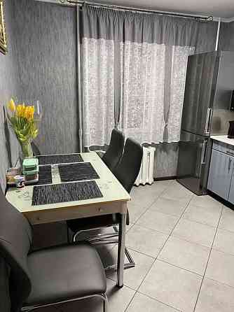 Продаж Квартира 2-кімнатна, 8/10 поверх на Янтарная ул., 40 Дніпро