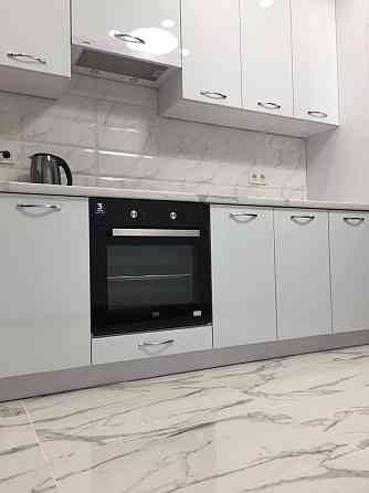 Оренда Квартира 2-кімнатна, 25/33 поверх на Академіка Заболотного, 1а Киев