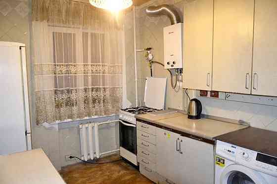 Оренда Квартира 4-кімнатна, 4/5 поверх на Кирилівська, 115/1 Kiev