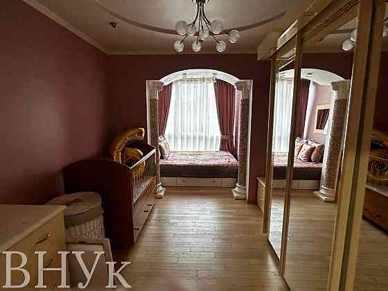 Продаж Квартира 3-кімнатна, 5/5 поверх на бульвар Героїв Крут Чернівці