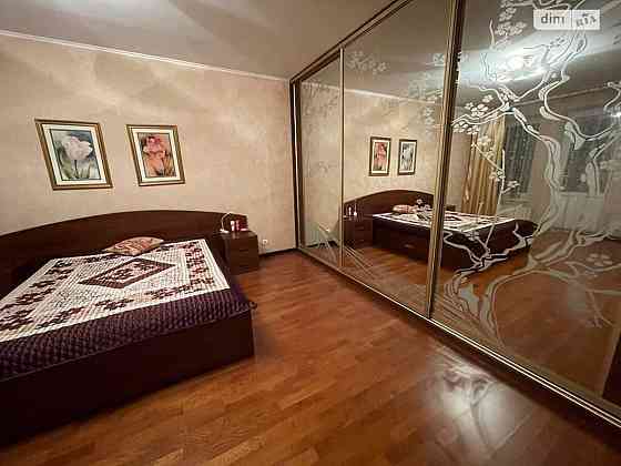 Оренда Квартира 2-кімнатна, 6/15 поверх на Юлії Здановської вул. (Михайла Ломоносова), 58 Київ