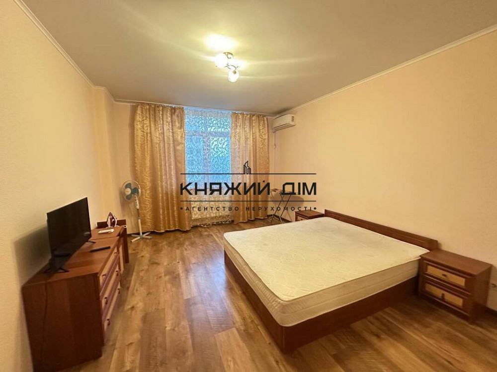 Оренда Квартира 1-кімнатна, 14/25 поверх на Воскресенская ул. Kiev - photo 1