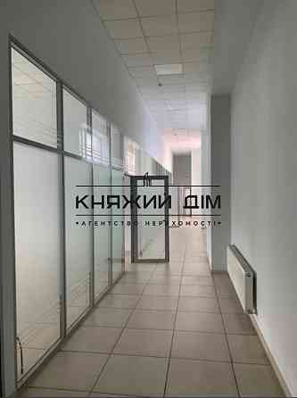 Оренда офісне приміщення на Луговая ул. поверх - 2/2 Київ