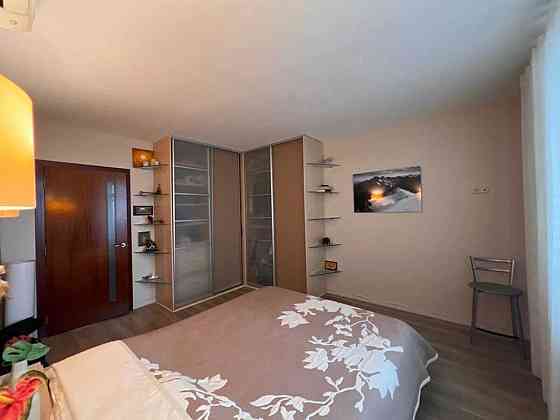 Продаж Квартира 3-кімнатна, 6/17 поверх на Бажана, 12 Киев