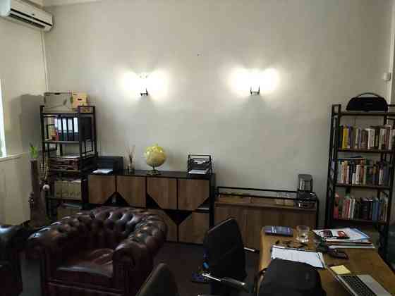 Продаж Квартира 2-кімнатна, 1/5 поверх на Інститутська вул., д. 24/7 Kiev