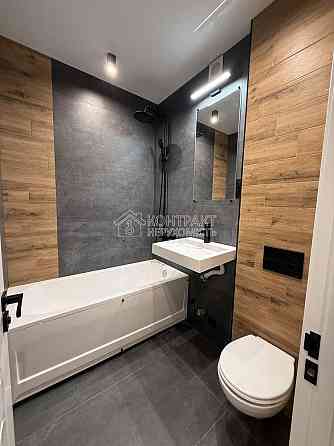 Продаж Квартира 3-кімнатна, 5/5 поверх на вул. Науки Харків