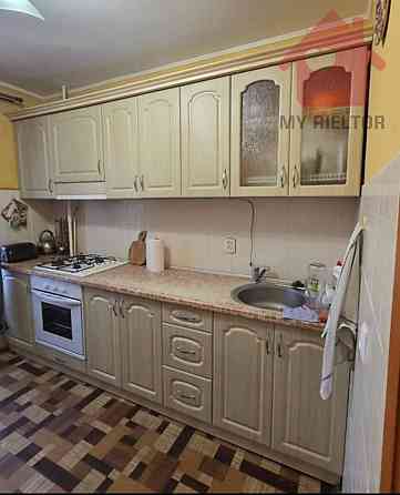 Продаж Квартира 2-кімнатна, 2/5 поверх на Марка Вовчка Uzhhorod