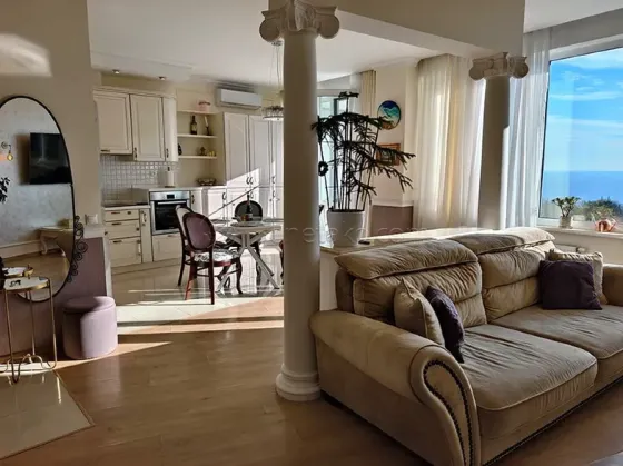 Аренда 3к Квартира 120 кв.м Литературная, 1А Одесса