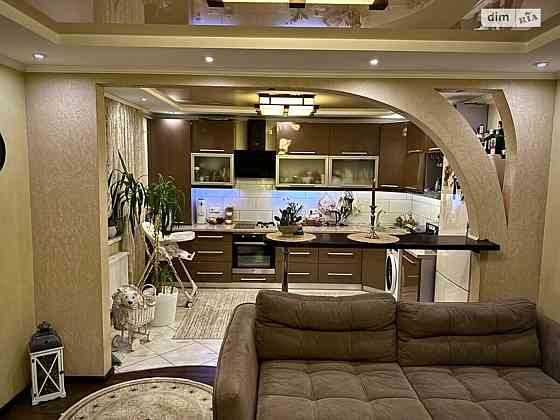 Продаж Квартира 3-кімнатна, 4/5 поверх на Миколаївська Винница