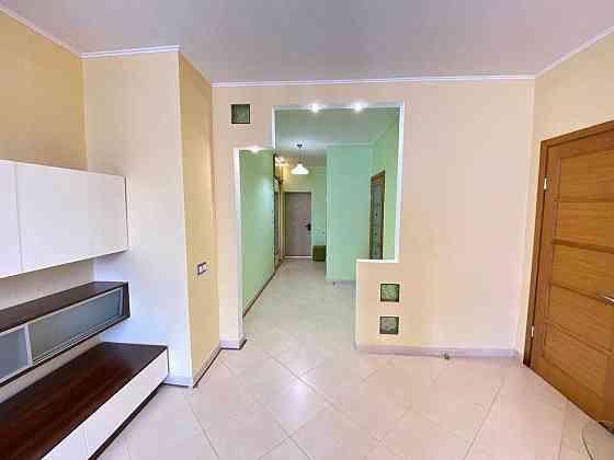 Оренда Квартира 3-кімнатна, 8/16 поверх на Бажана Николая просп., 7 ж Київ