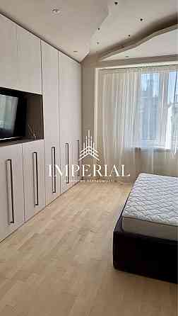 Продаж Квартира 3-кімнатна, 5/8 поверх на вул. Назарівська Киев