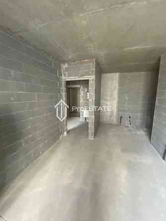 Продаж Квартира 18-кімнатна, 6/25 поверх на вул. Олександра Олеся Київ