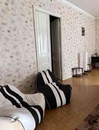 Продам 2х комнатную  квартиру в центре, по улице Пастера. Одеса