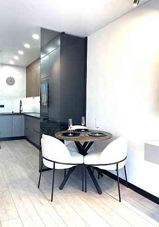 Продаж Квартира 1-кімнатна, 10/25 поверх на Причальна вул., д. 12 Kiev