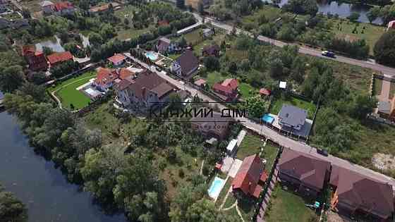 Срочно!!! Продам 2-х.эт.дом с выходом на воду. 11км. от М.Славутич. Код объекта: 2211354 Київ
