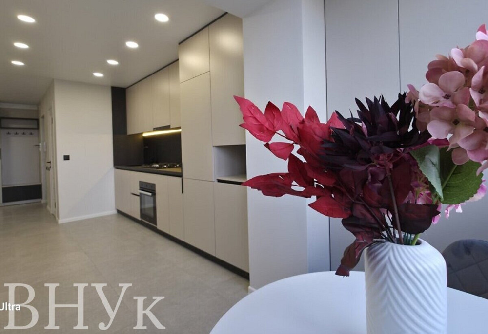 Продаж Квартира 3-кімнатна, 10/10 поверх на Іллєнка Тернопіль - фото 1