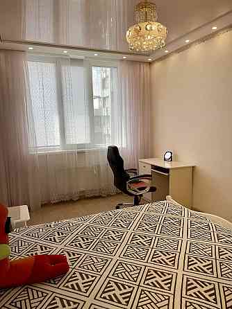 Оренда Квартира 1-кімнатна, 10/25 поверх на Завальна, 10б Kiev