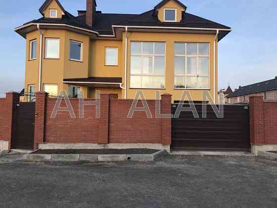 Продаж Будинок 5-кімнатний на вул. Свободи Гатне