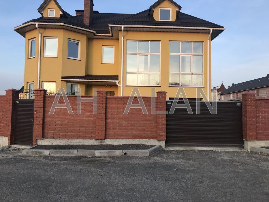 Продаж Будинок 5-кімнатний на вул. Свободи Гатне - фото 1