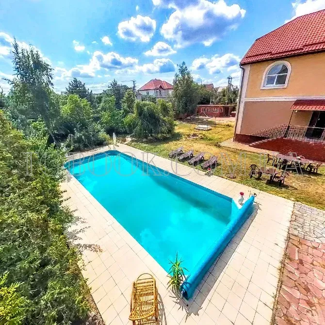 484-1 Триповерховий будинок подобово Київ - фото 17