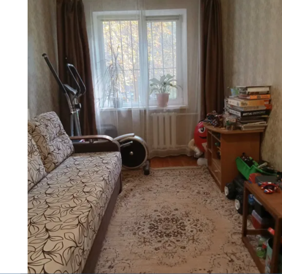 Продам трех комнатною квартиру на Таирова проспект Небесной Сотни Одесса