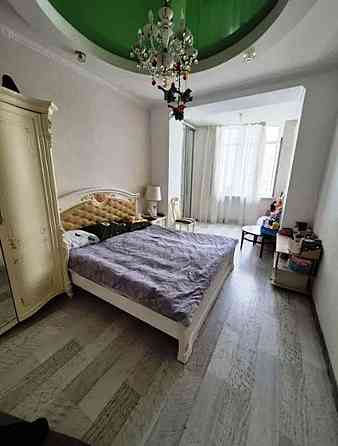 Продаж Квартира 3-кімнатна на ул. Французский бульвар, 22/2 Одеса