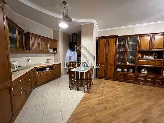 Продаж Будинок 3-кімнатний на Євгена Коновальця вул., 44А Київ