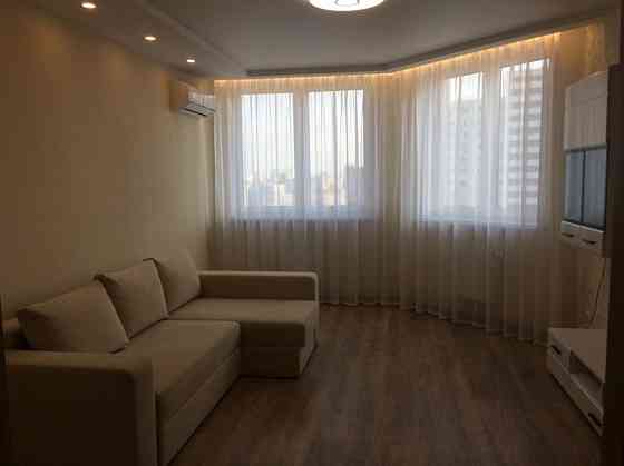 Оренда Квартира 2-кімнатна, 21/25 поверх на ул. Елены Пчилки, 6 Київ