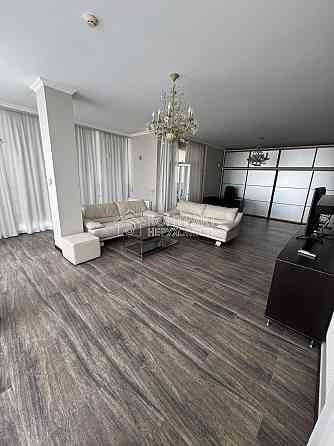 Продаж Квартира 3-кімнатна, 15/25 поверх на вул. Тринклера в'їзд Kharkiv