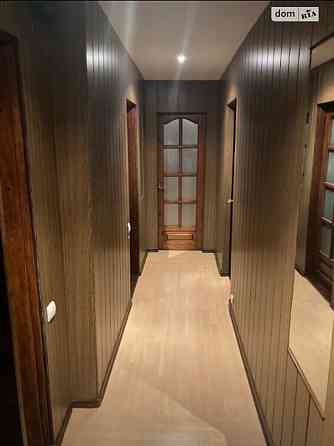 Продаж Квартира 3-кімнатна, 4/5 поверх на площа Гагаріна Vinnytsya